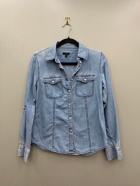 Talbots Chambray Button Front Shirt Light Wash Denim Top Size 4